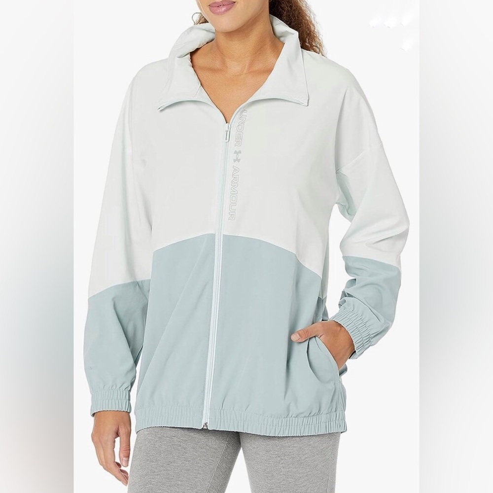 Under Armour jacket Size Small